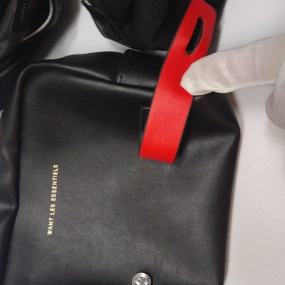 Want Les Essentiels Cosmetic Bag Exclusively for Air Canada Signature Lot of 3 - Picture 15 of 15